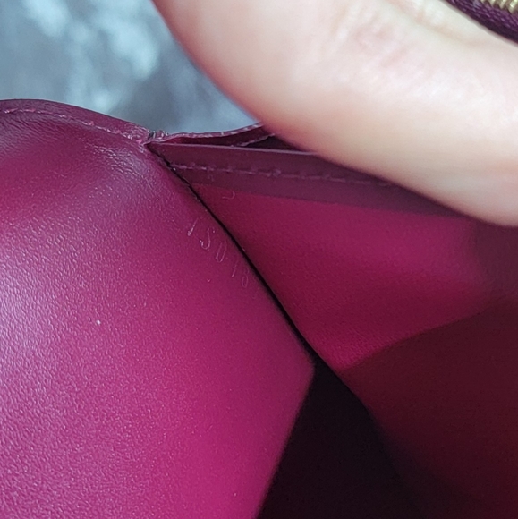 Louis Vuitton Portefeuille Sarah Vernis Wallet Amarant Purple Ombre - Picture 3 of 15